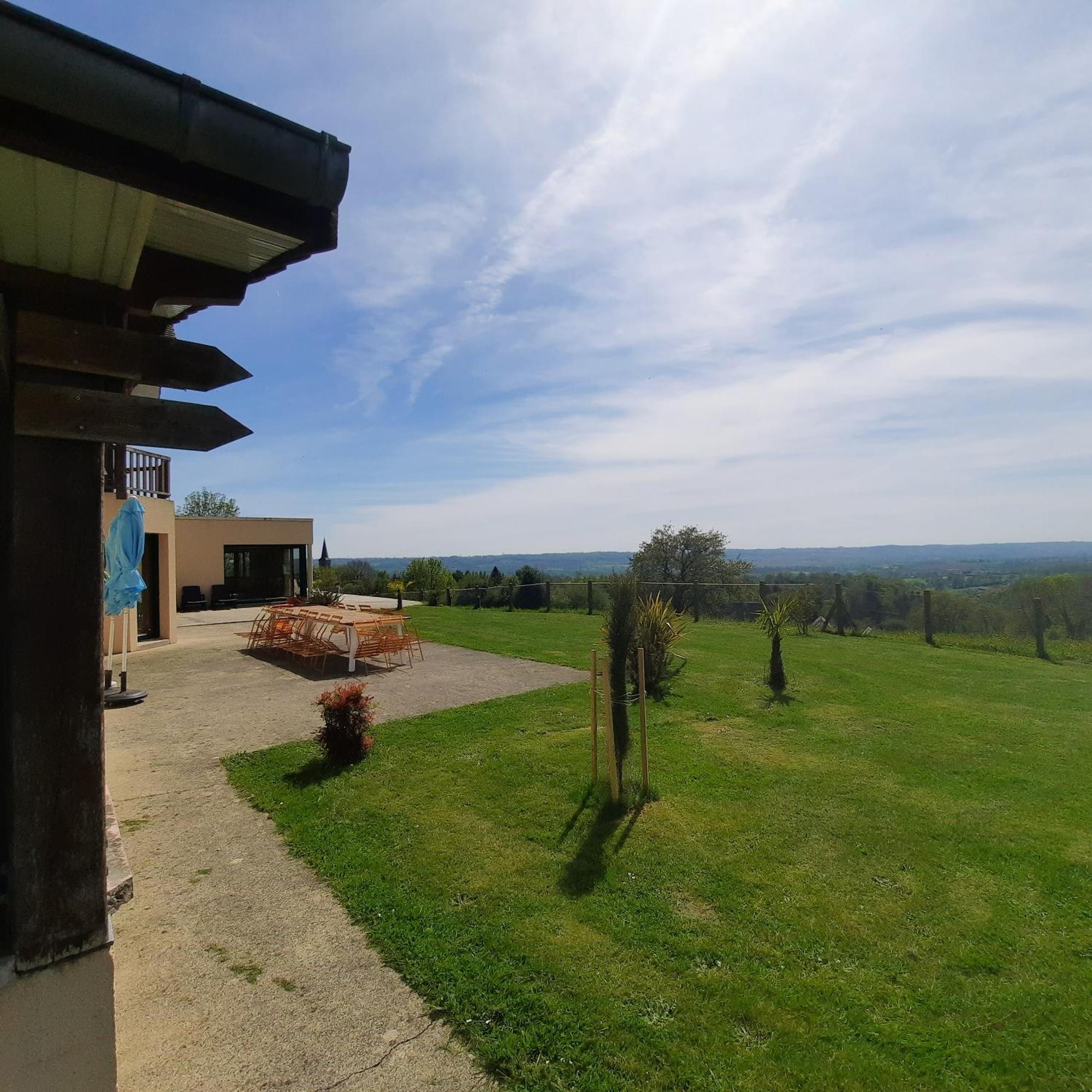 Magnifique Villa Avec Piscine Interieure Saint-Pois Exterior foto
