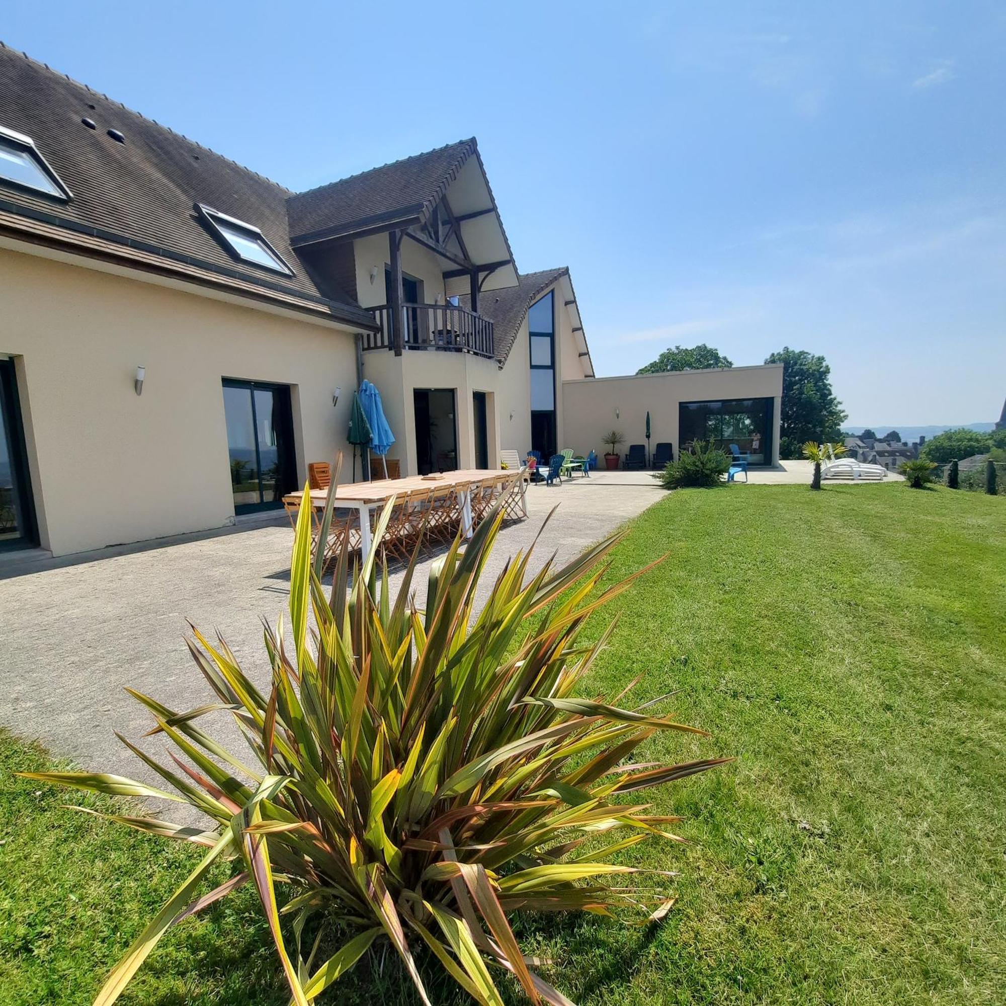Magnifique Villa Avec Piscine Interieure Saint-Pois Exterior foto